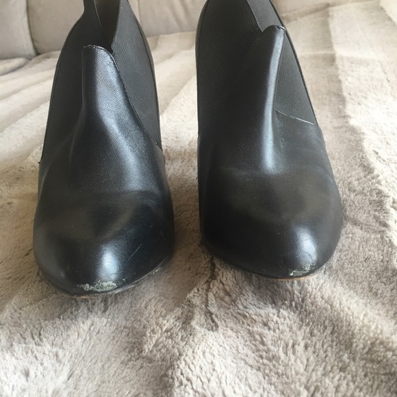 Bootie size 9 - Picture 2 of 6